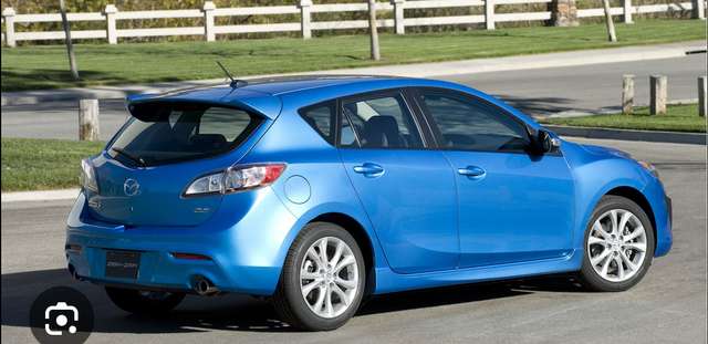 Imagine Mazda 3 1.6 MZR Center-Line w/heated seats