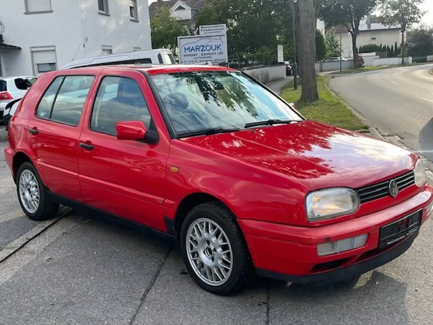 Volkswagen Golf 1.8 Automatik Getriebe Movie Rood - 1