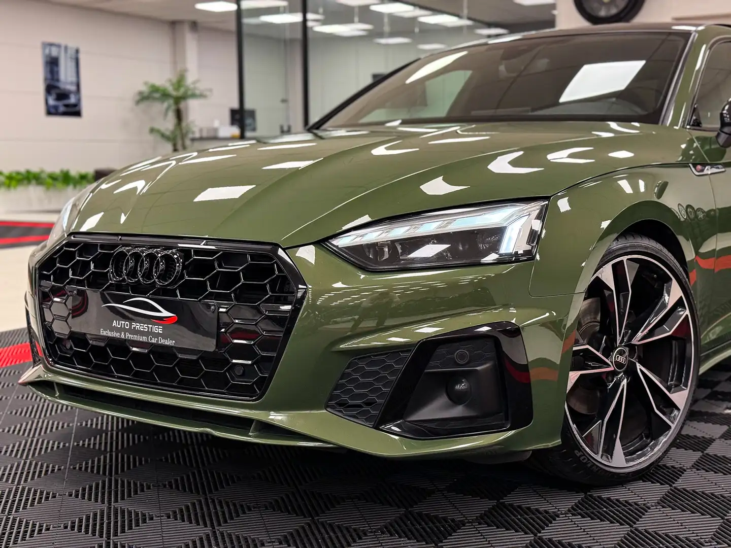 Audi A5 Sportback 30 TDI 3x S-Line Competition Shadow Pack Verde - 2