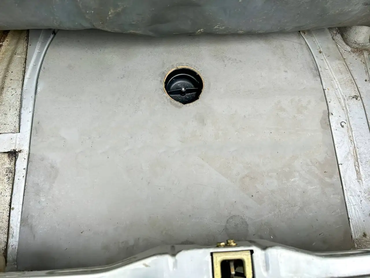 BMW 323i, foto 12