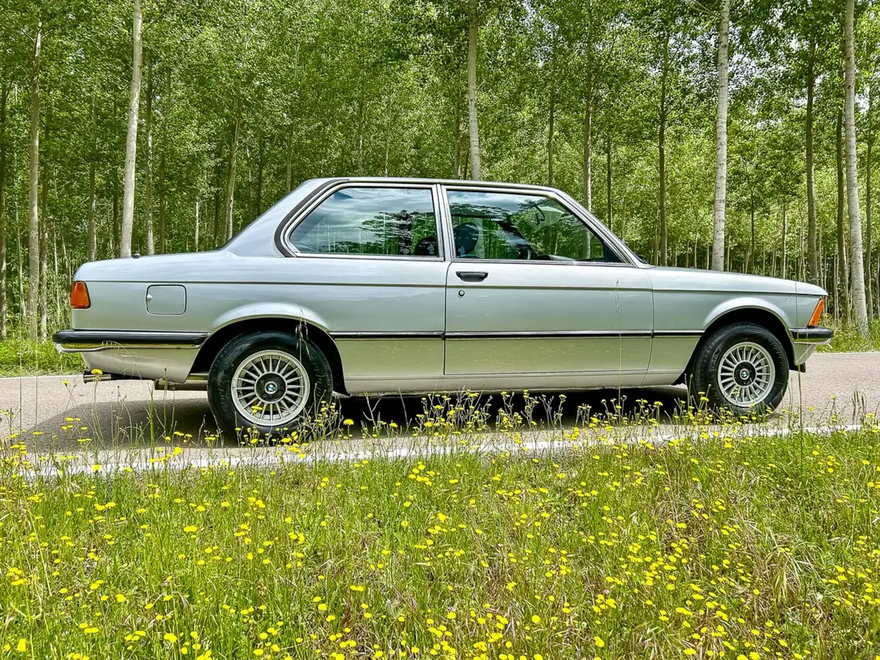 BMW 323i, foto 6
