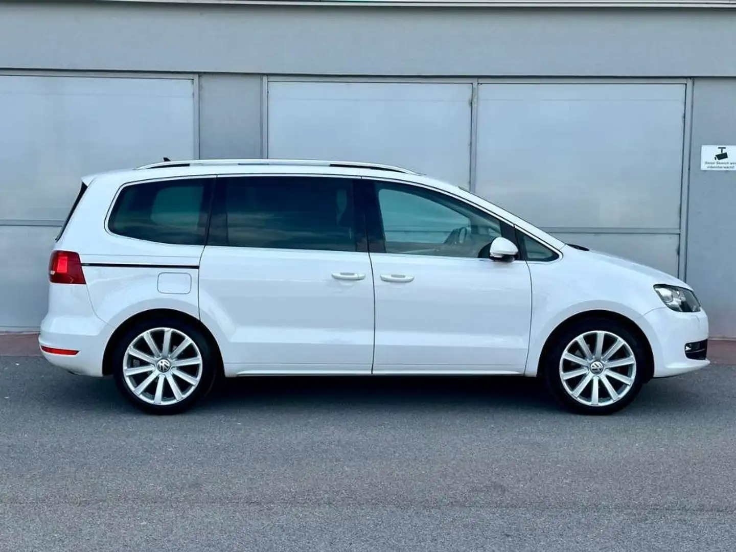 Volkswagen Sharan Sharan Highline BMT 2,0 TDI DPF DSG Highline Weiß - 1