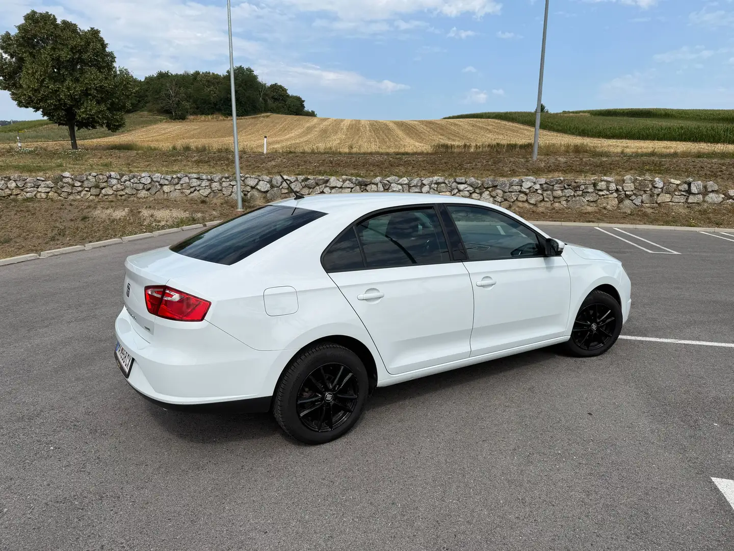 SEAT Toledo 1.2 TSI Reference Weiß - 2