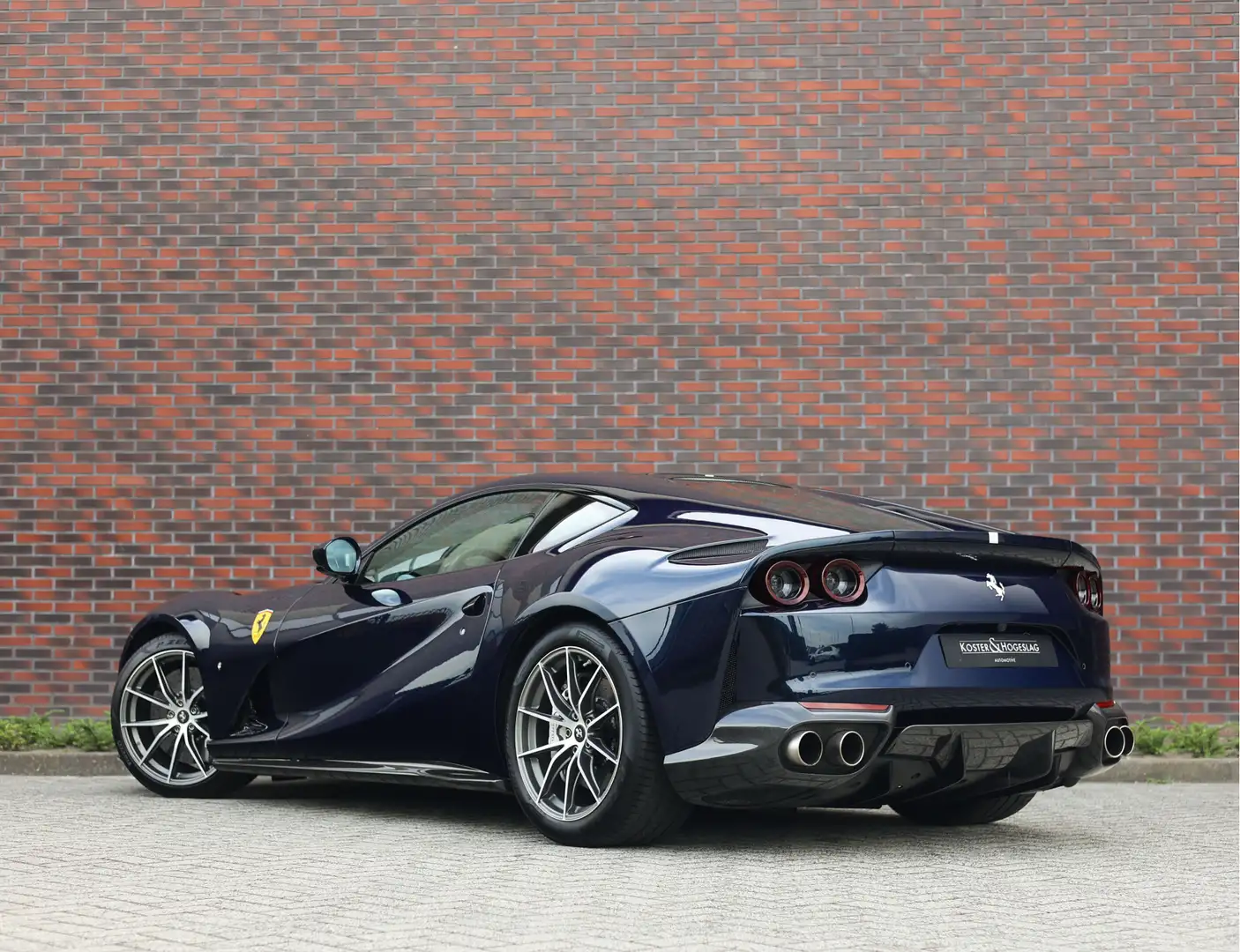 Ferrari 812 6.5 V12 Superfast HELE | Tailor Made - Blu Micaliz Blau - 2