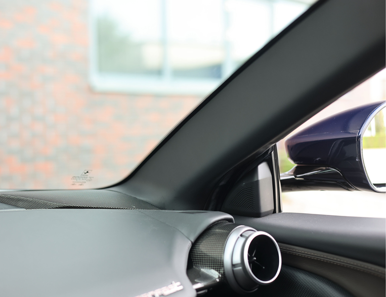 Ferrari 812 6.5 V12 Superfast HELE | Tailor Made - Blu Micaliz — photo 43