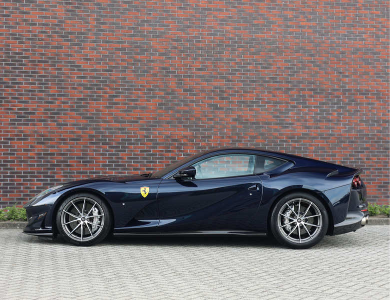 Ferrari 812 6.5 V12 Superfast HELE | Tailor Made - Blu Micaliz — photo 18