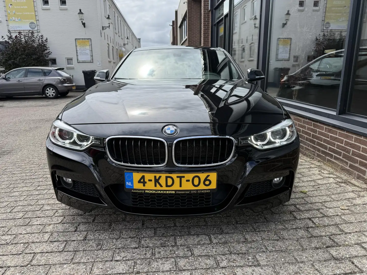BMW 328 3-serie 328i Upgrade Edition + M Sportpakket Schwarz - 2