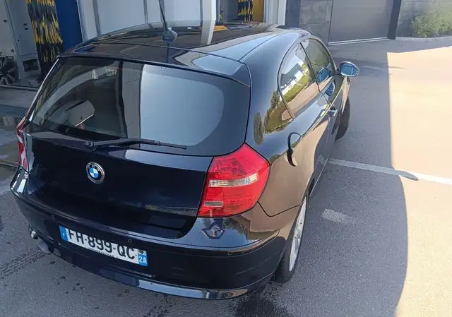 BMW 1 Series view 4