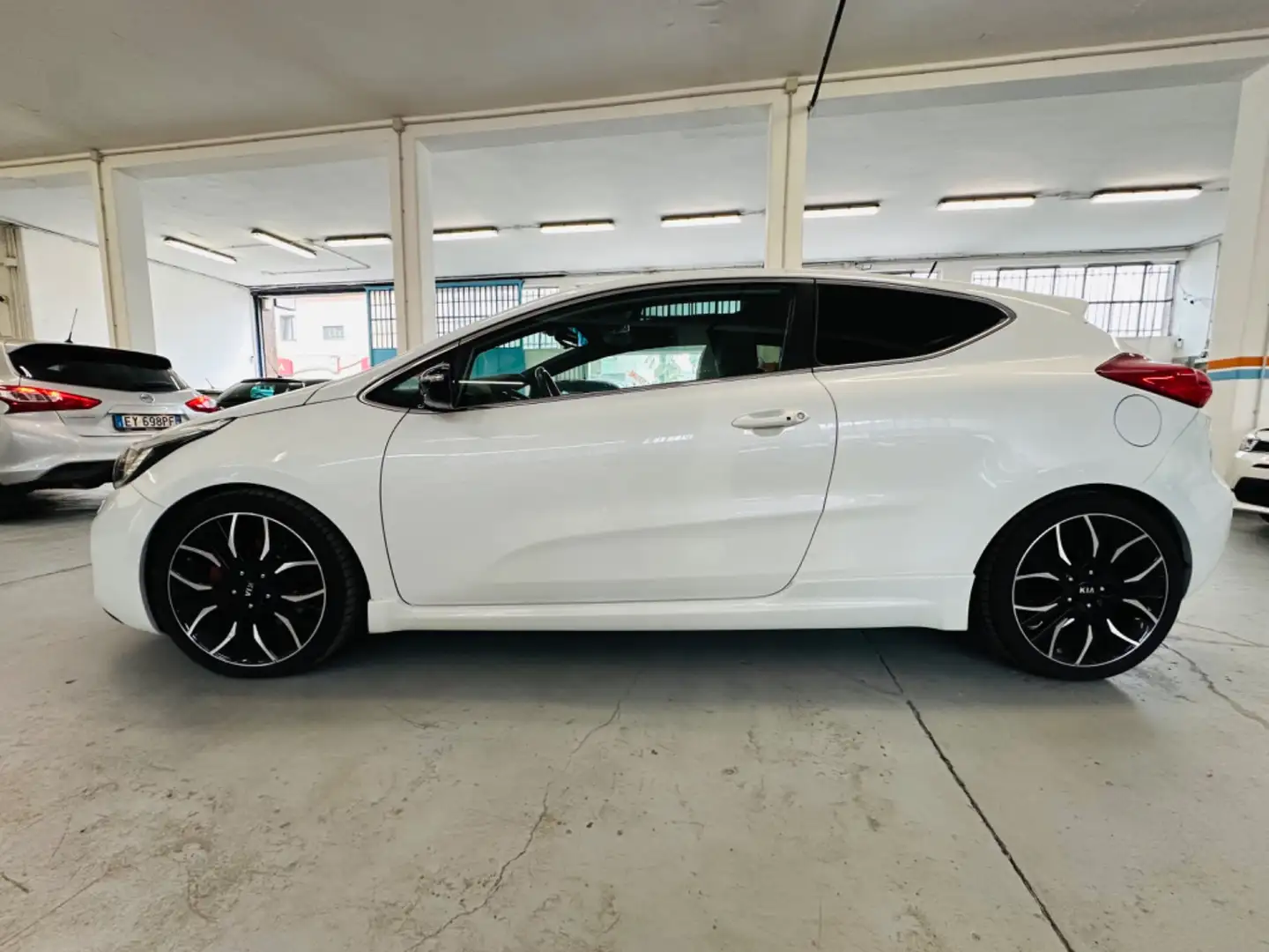 Kia Ceed / cee'd pro_cee'd 1.6 T GDI 3p. N°361/500- Autonavigli Bianco - 2