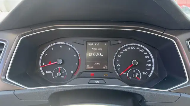 Volkswagen T-Roc view 12