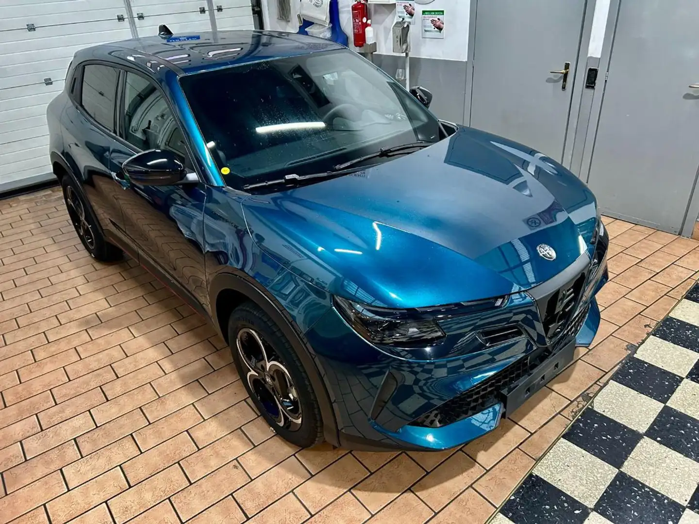 Alfa Romeo Junior 1.2 145 CV Hybrid eDCT6 Speciale Blu/Azzurro - 1