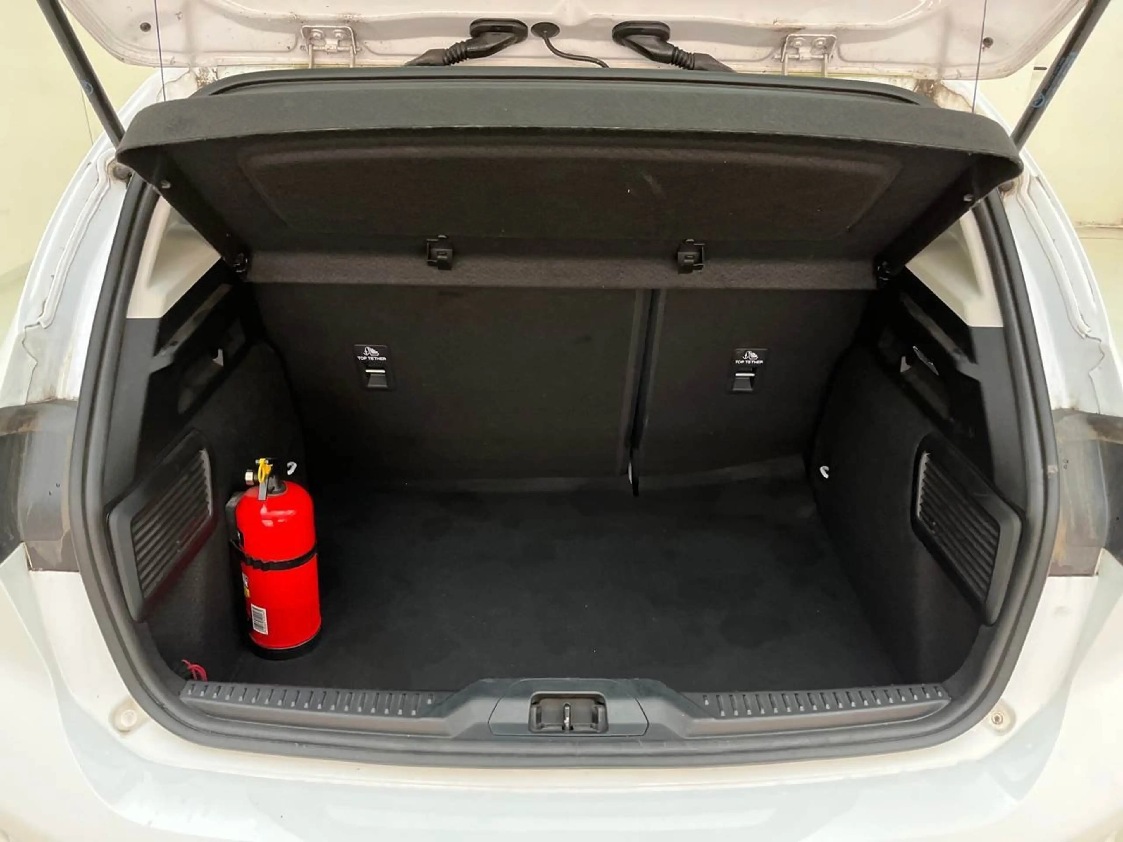 Ford Focus 1.0 EcoBoost Cool&Connect SpoSi BLIS LED — photo 14