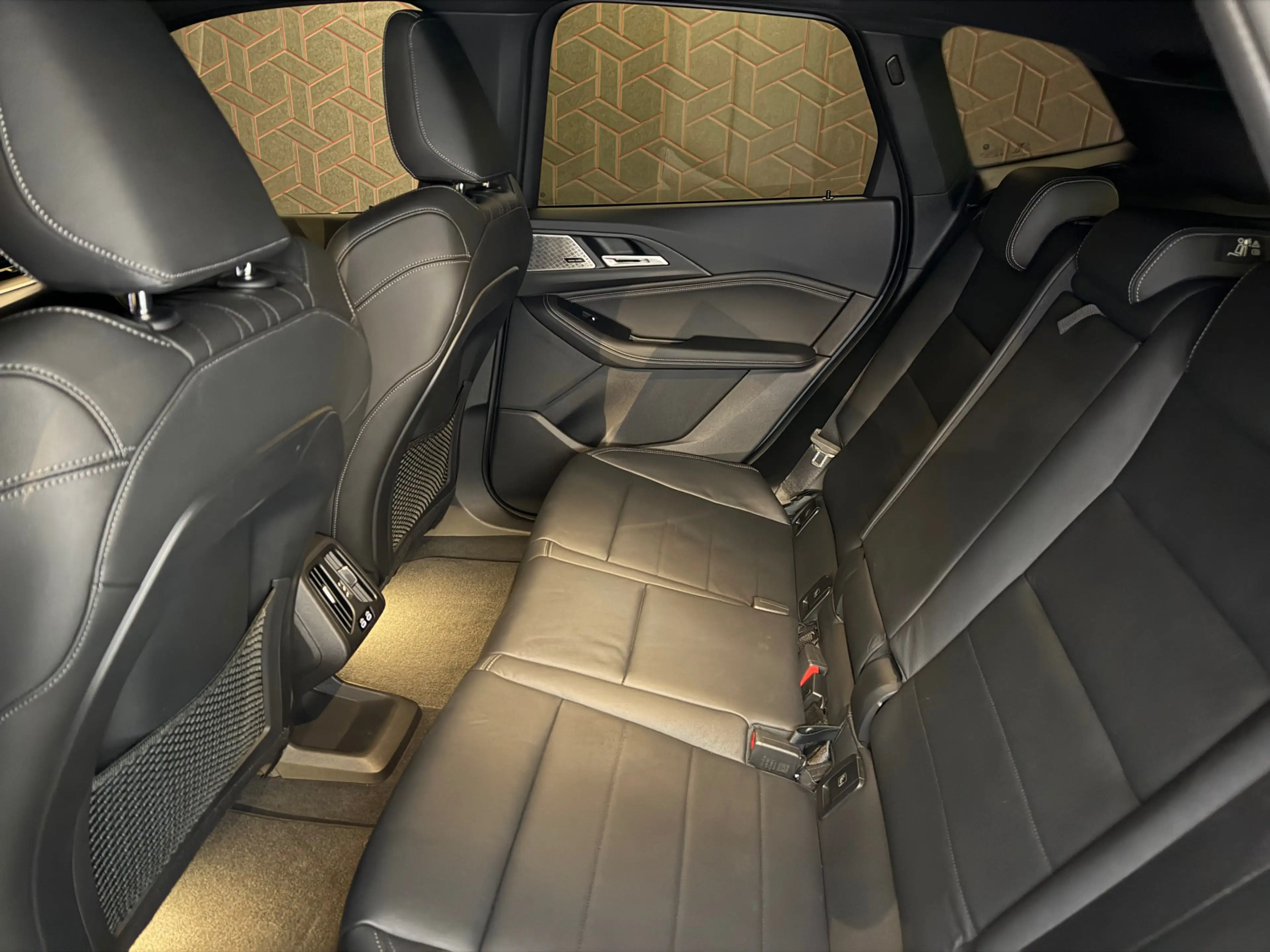 BMW 225 2-serie Active Tourer 225e xDrive | M-sport | Pano — photo 10