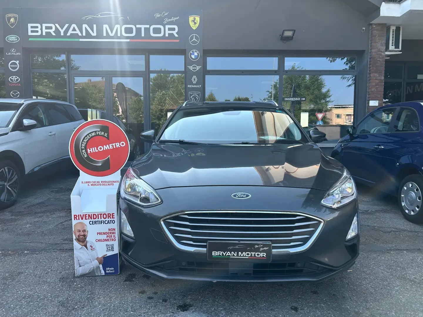 Ford Focus Focus 1.5 EcoBlue 120 CV SW Business Grijs - 2