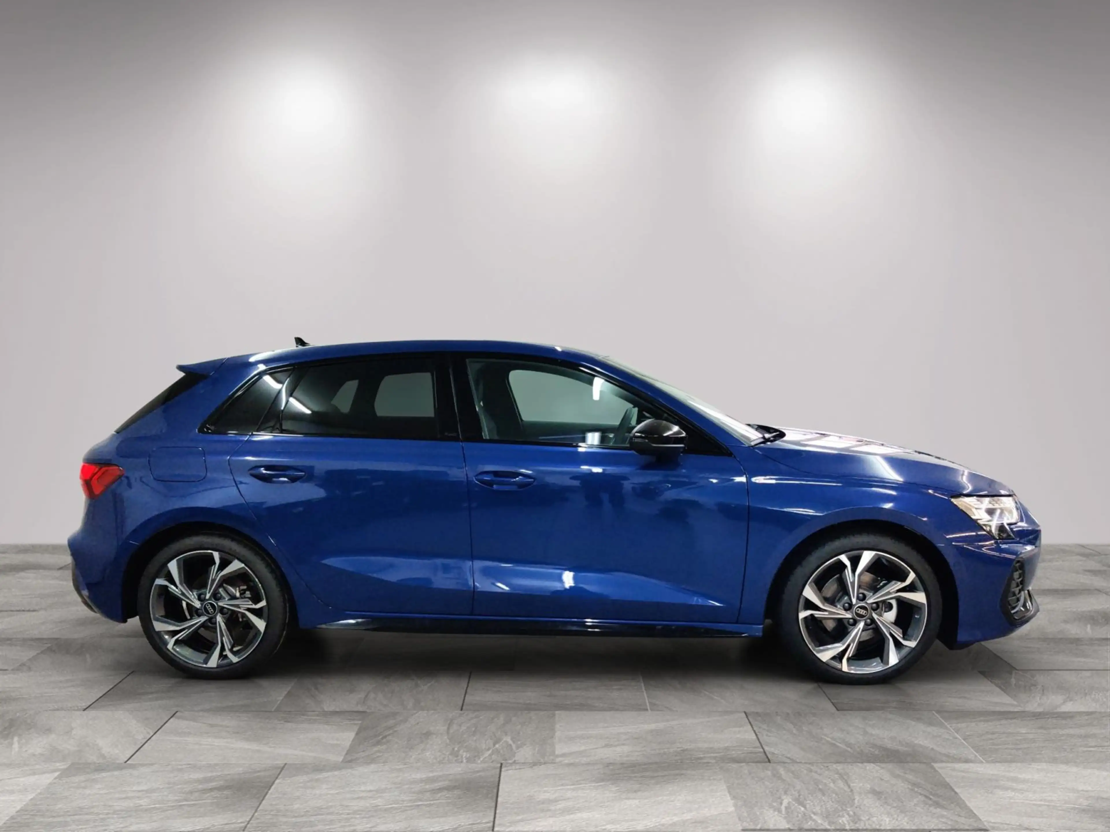 Audi A3 S line TFSI S-tr/AHK/Matrix/S-Int. — photo 5