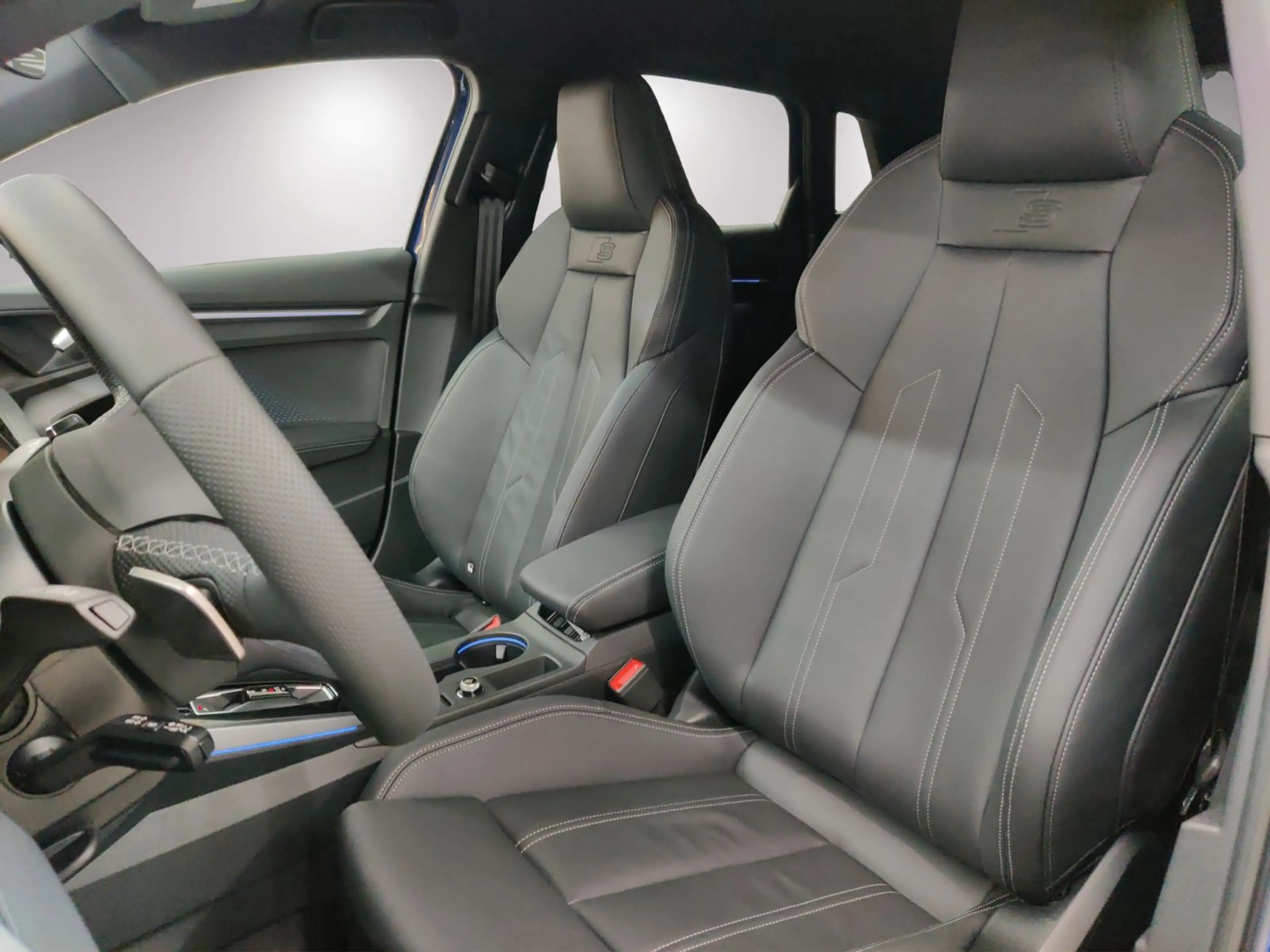 Audi A3 S line TFSI S-tr/AHK/Matrix/S-Int. — photo 6