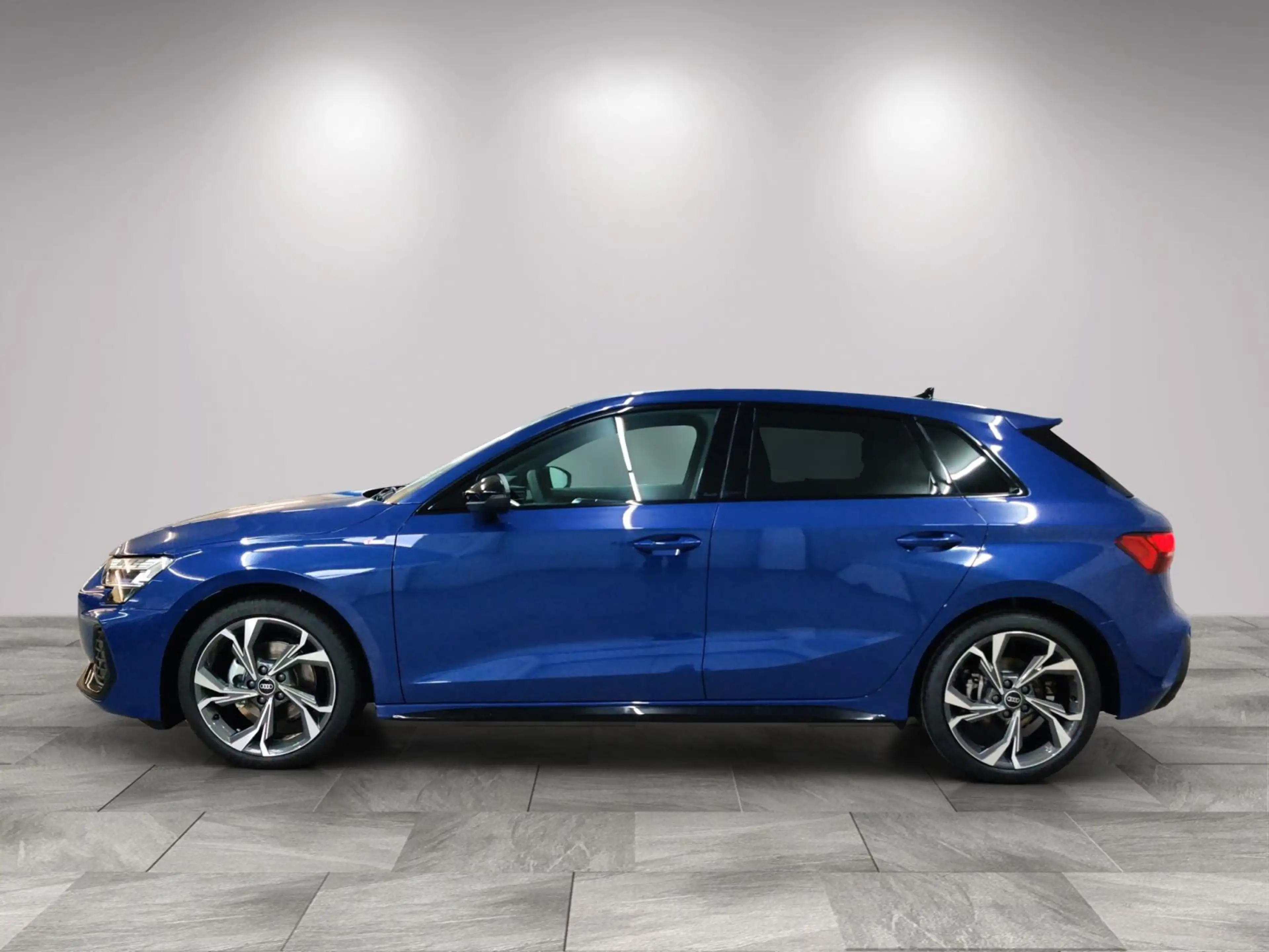Audi A3 S line TFSI S-tr/AHK/Matrix/S-Int. — photo 4