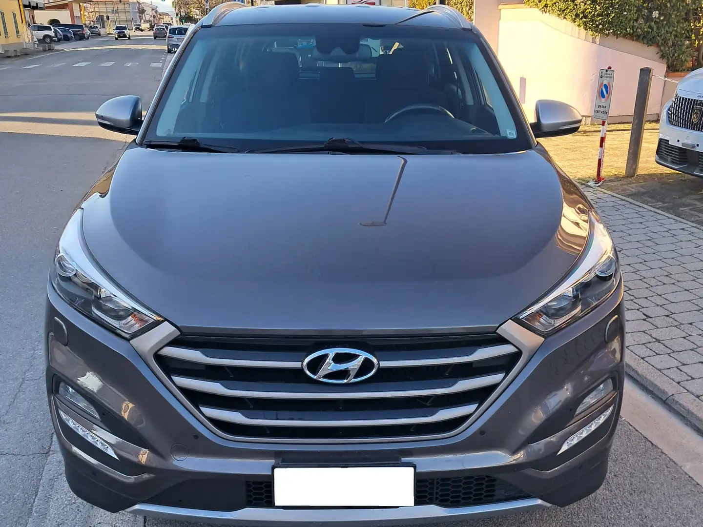 Hyundai TUCSON Tucson 1.7 crdi Sound 2wd 141cv dct Grigio - 1