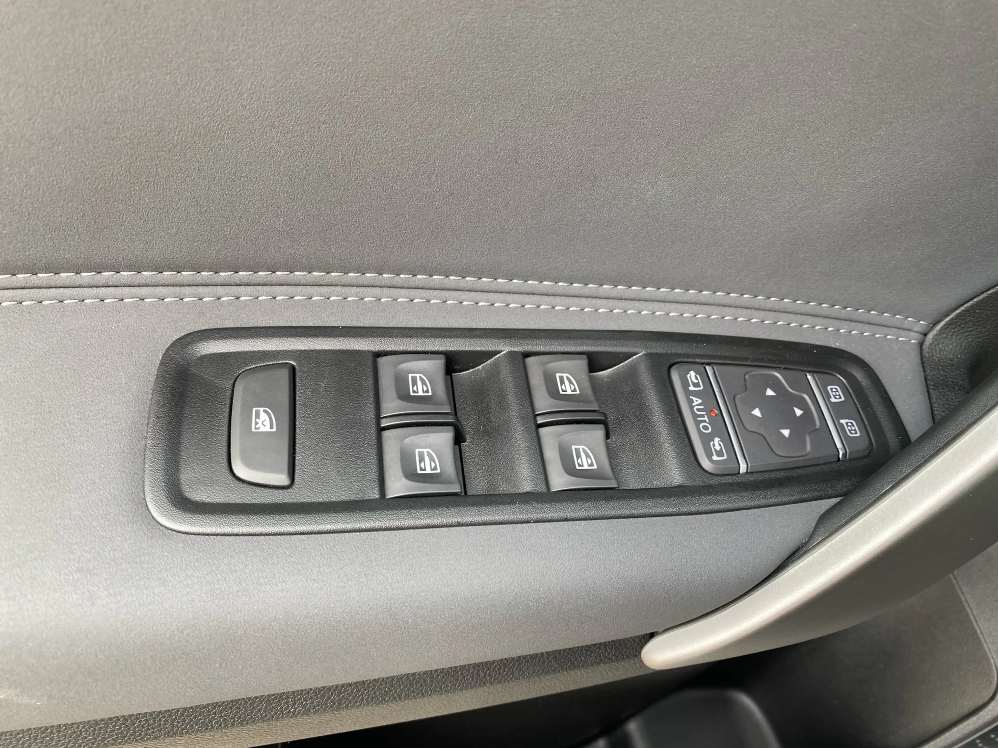Mercedes-Benz T-Class LED*AHK*SHZ*Navi*MBUX*Keyless-Go*Tempomat — photo 14