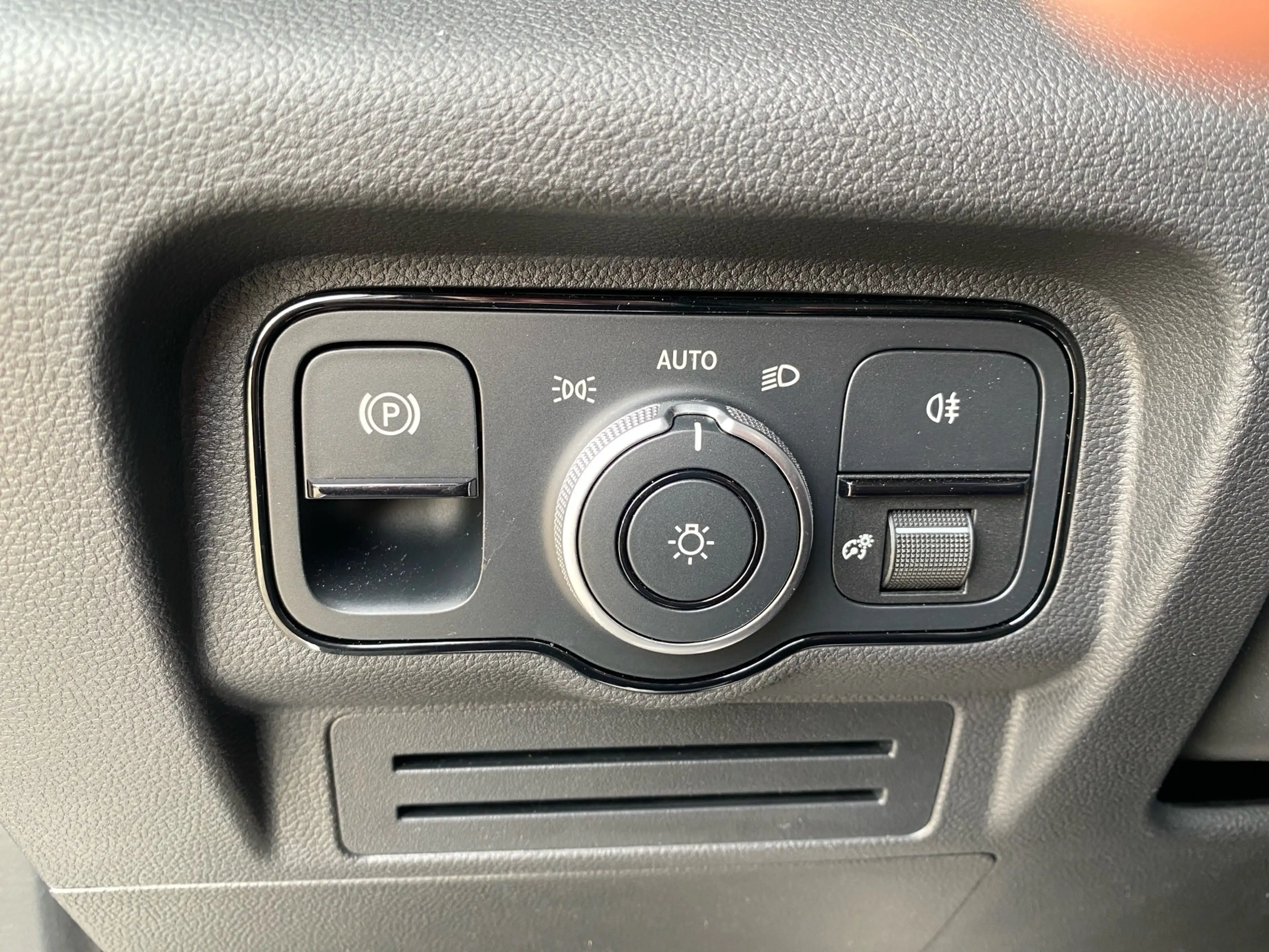 Mercedes-Benz T-Class LED*AHK*SHZ*Navi*MBUX*Keyless-Go*Tempomat — photo 13