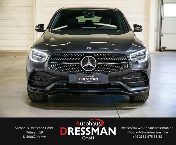 Mercedes-Benz GLC view 2