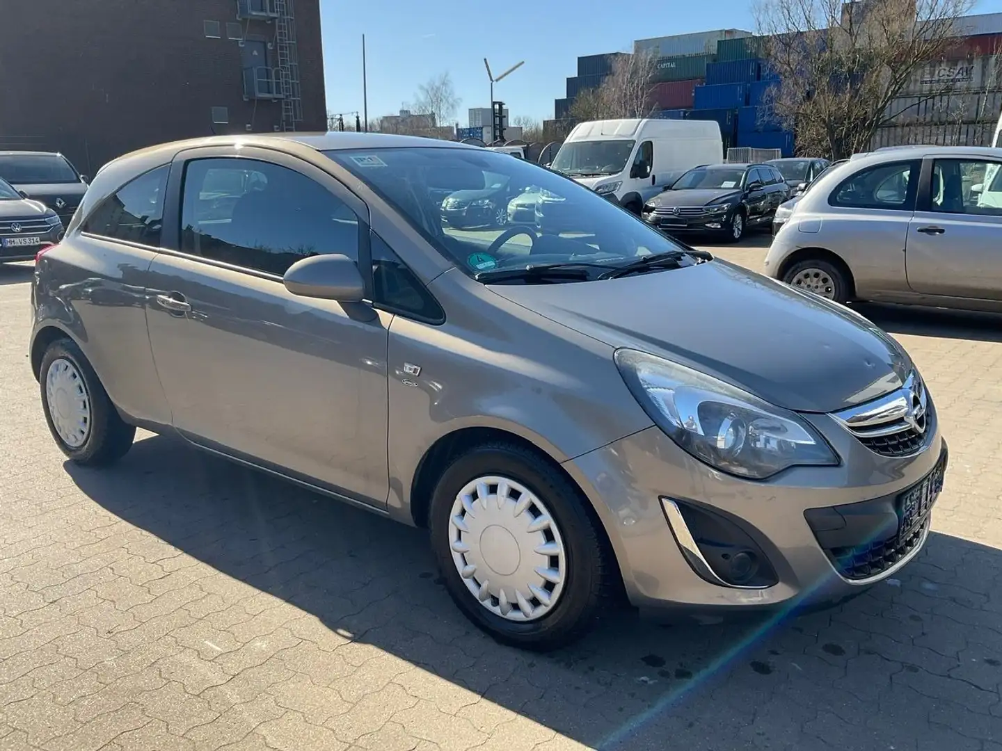 Opel Corsa D Satellite Marrón - 1