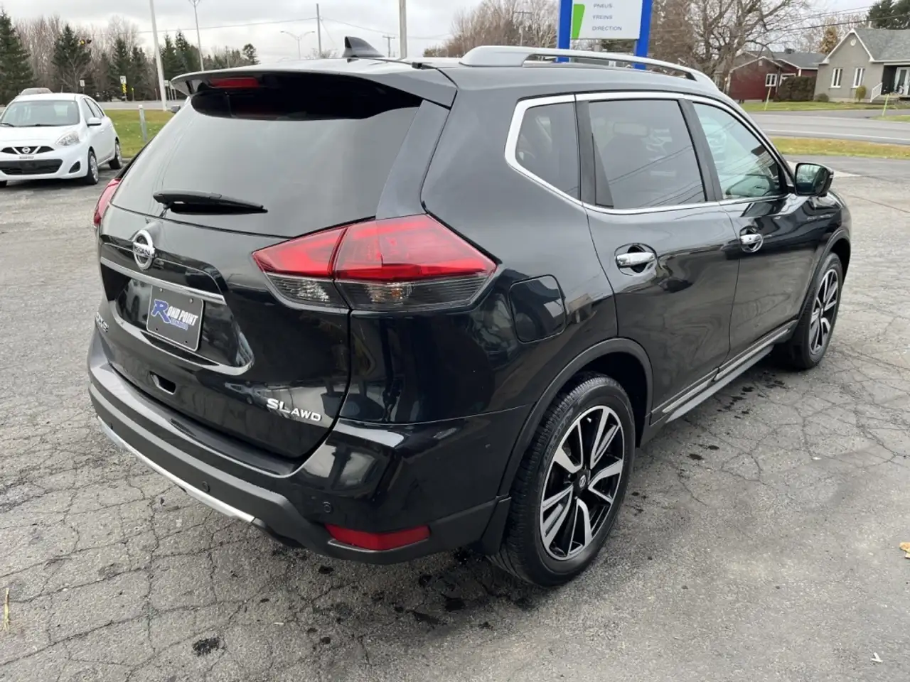 Nissan Rogue снимка Nissan Rogue