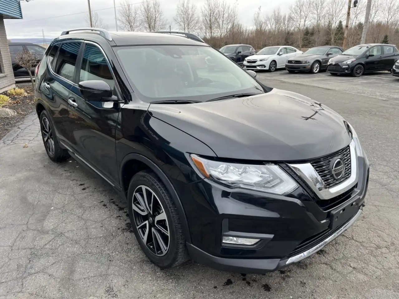Nissan Rogue снимка Nissan Rogue