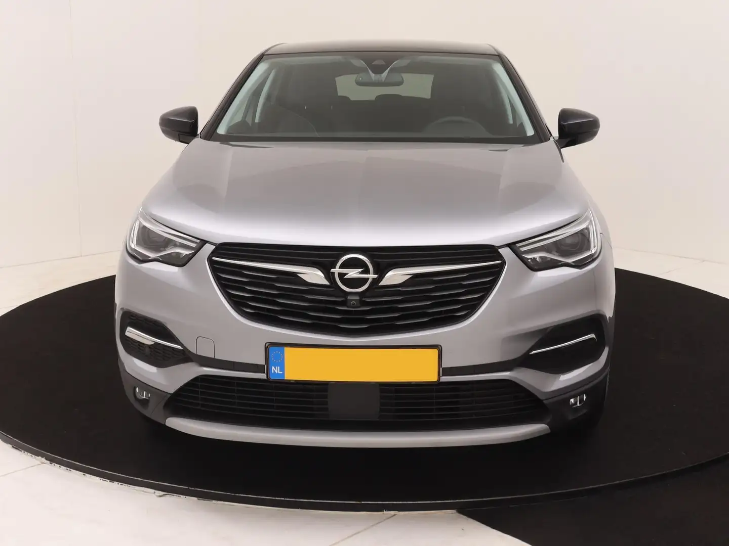 Opel Grandland X 1.2 Turbo Business Elegance | Navi | Winterpack | Grijs - 2