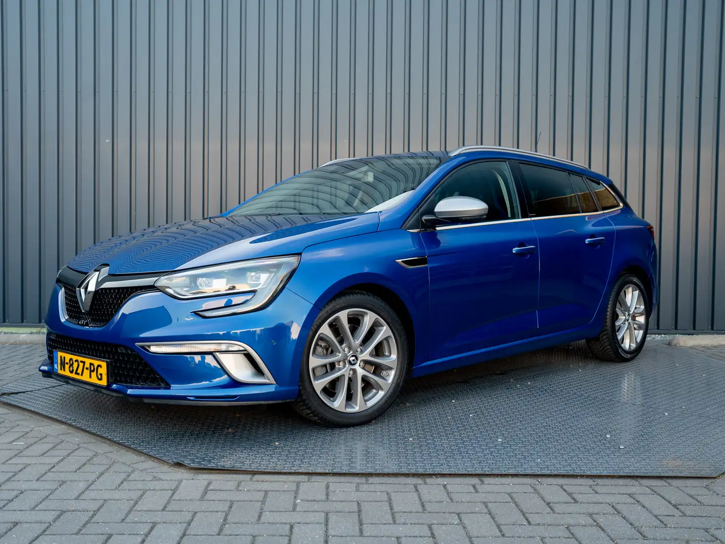 Renault Megane Estate 1.6 TCe 205Pk GT | Camera | Stoelverw. | Pr Bleu - 2