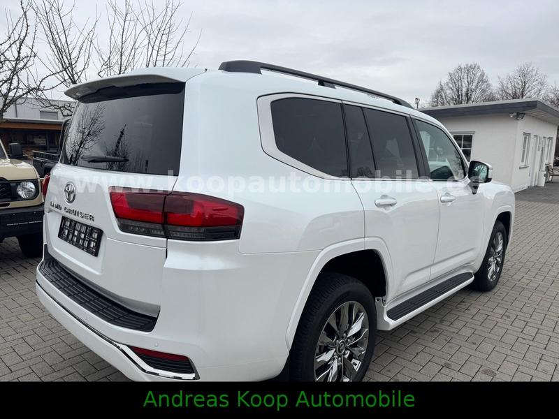 Toyota Land Cruiser 300 Premium ZX Mod 2026 3,3D V6 5-Sitze Sofort — photo 3