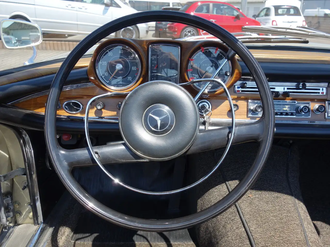 Mercedes-Benz 300 SE Cabriolet Top Original mit 58000 Km, foto 5