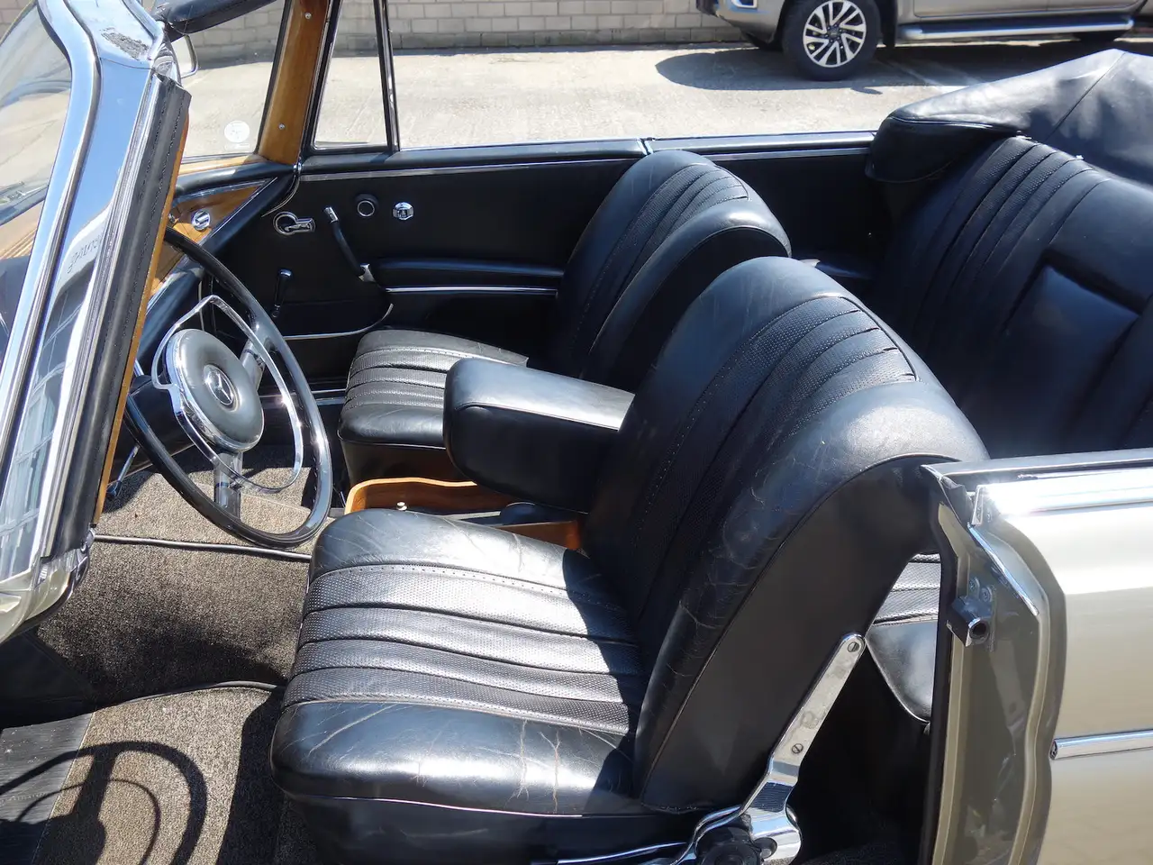 Mercedes-Benz 300 SE Cabriolet Top Original mit 58000 Km, foto 10