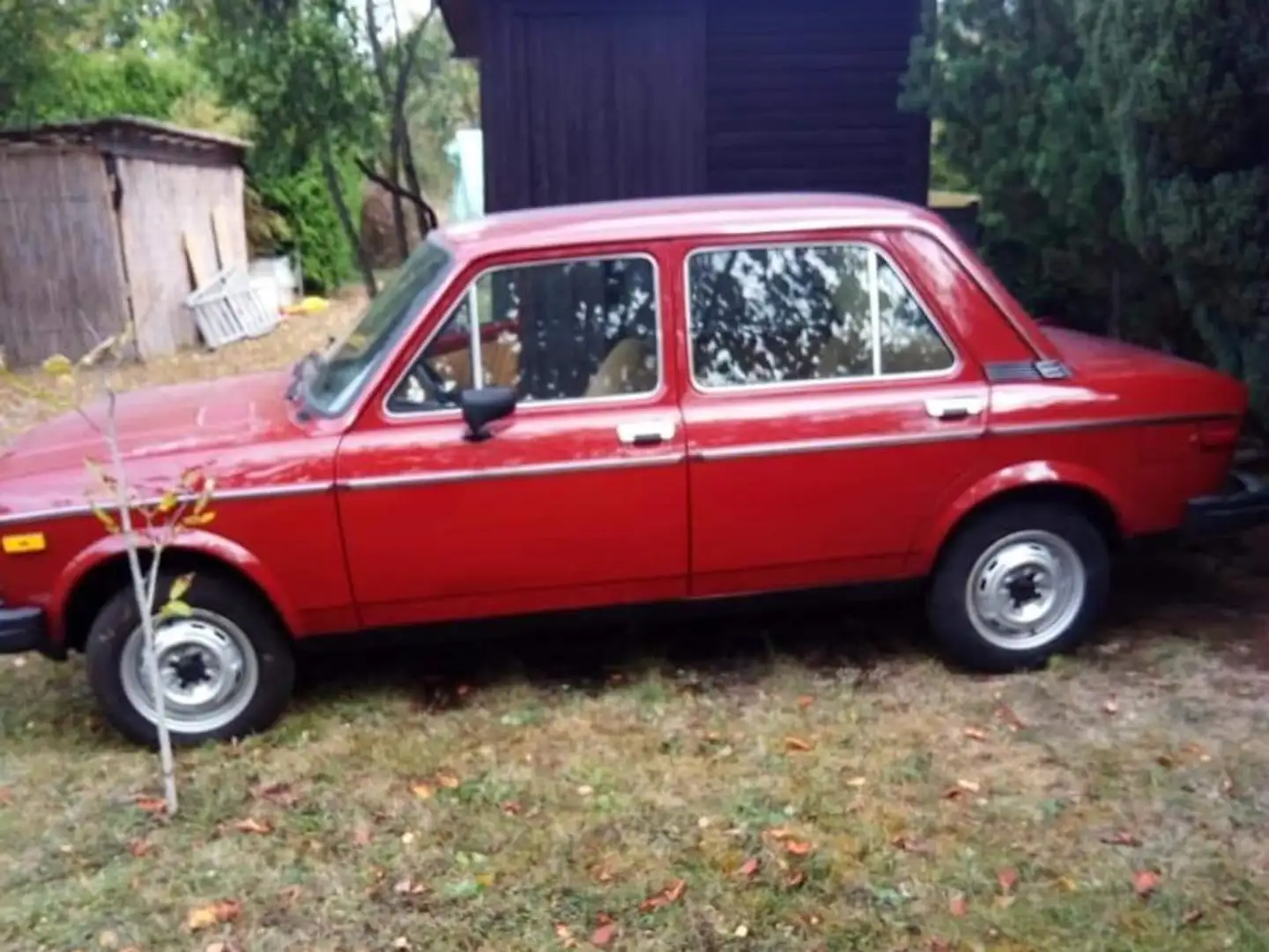 Fiat 128 Custom Rot - 1