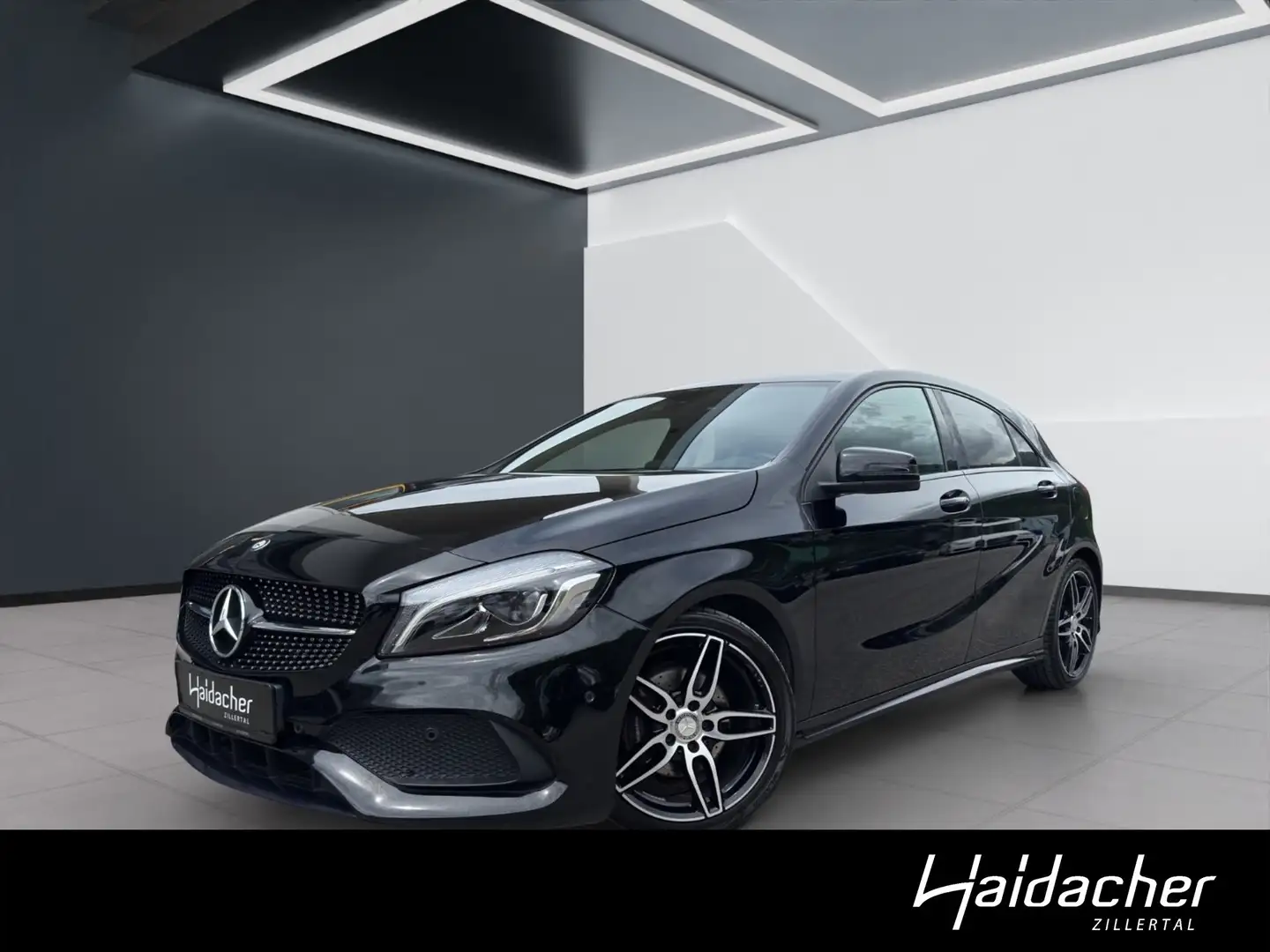 Mercedes-Benz A 160 AMG Line PTS Shz AMG LED Ambi Klima Night Schwarz - 1