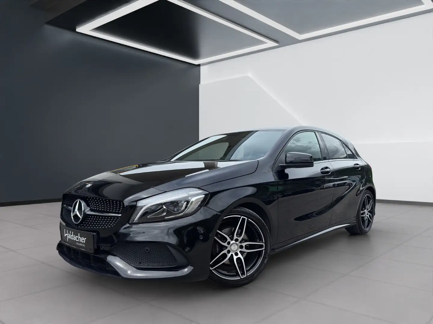 Mercedes-Benz A 160 AMG Line PTS Shz AMG LED Ambi Klima Night Schwarz - 2