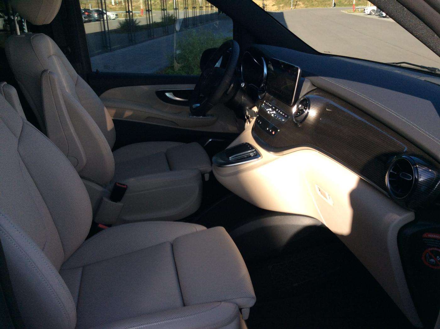 Mercedes-Benz EQV 300