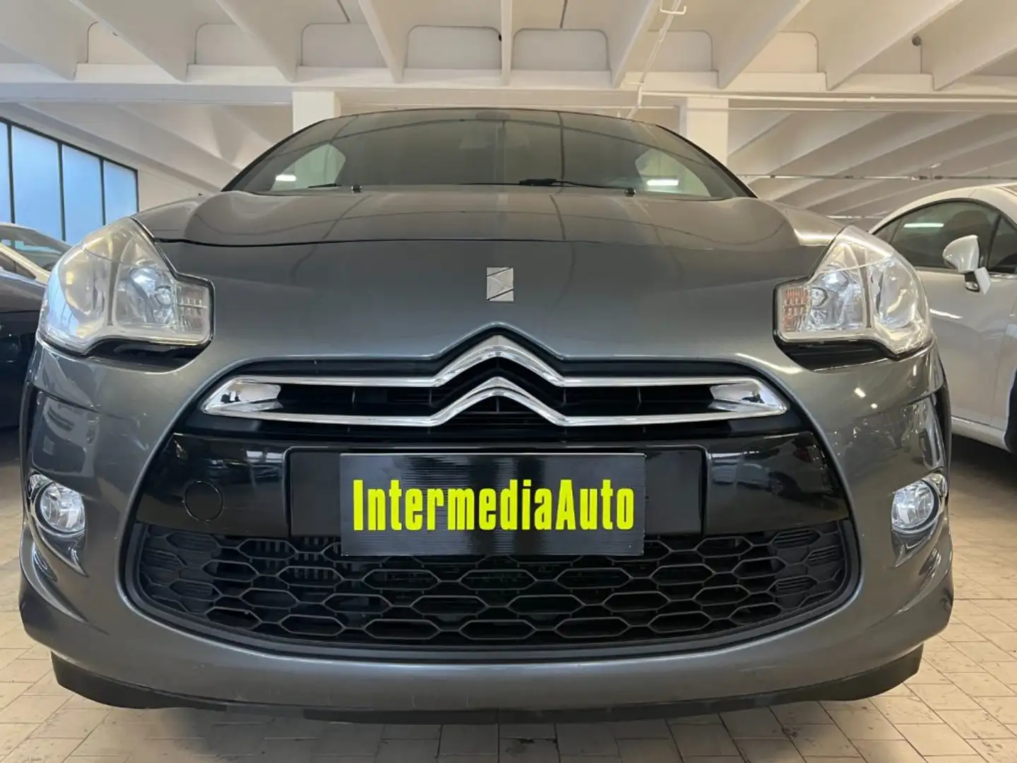 DS Automobiles DS 3 1.6 THP 155 Sport Chic BI-COLOR Grigio - 2