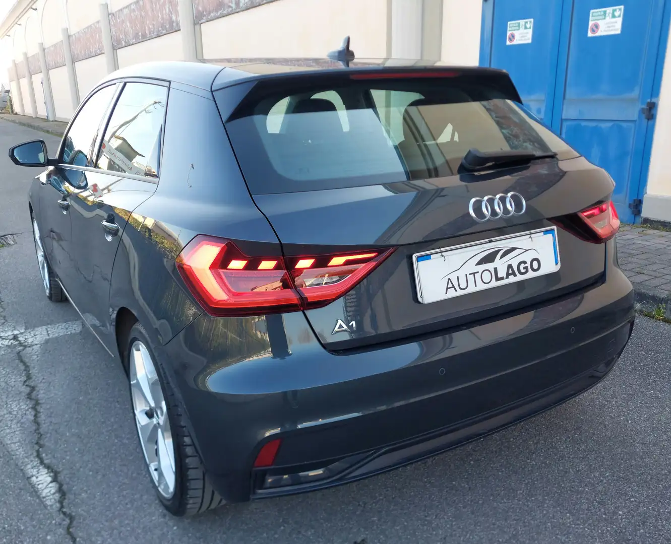 Audi A1 Sportback 30 1.0 tfsi Admired 116cv s-tronic my20 Grau - 2