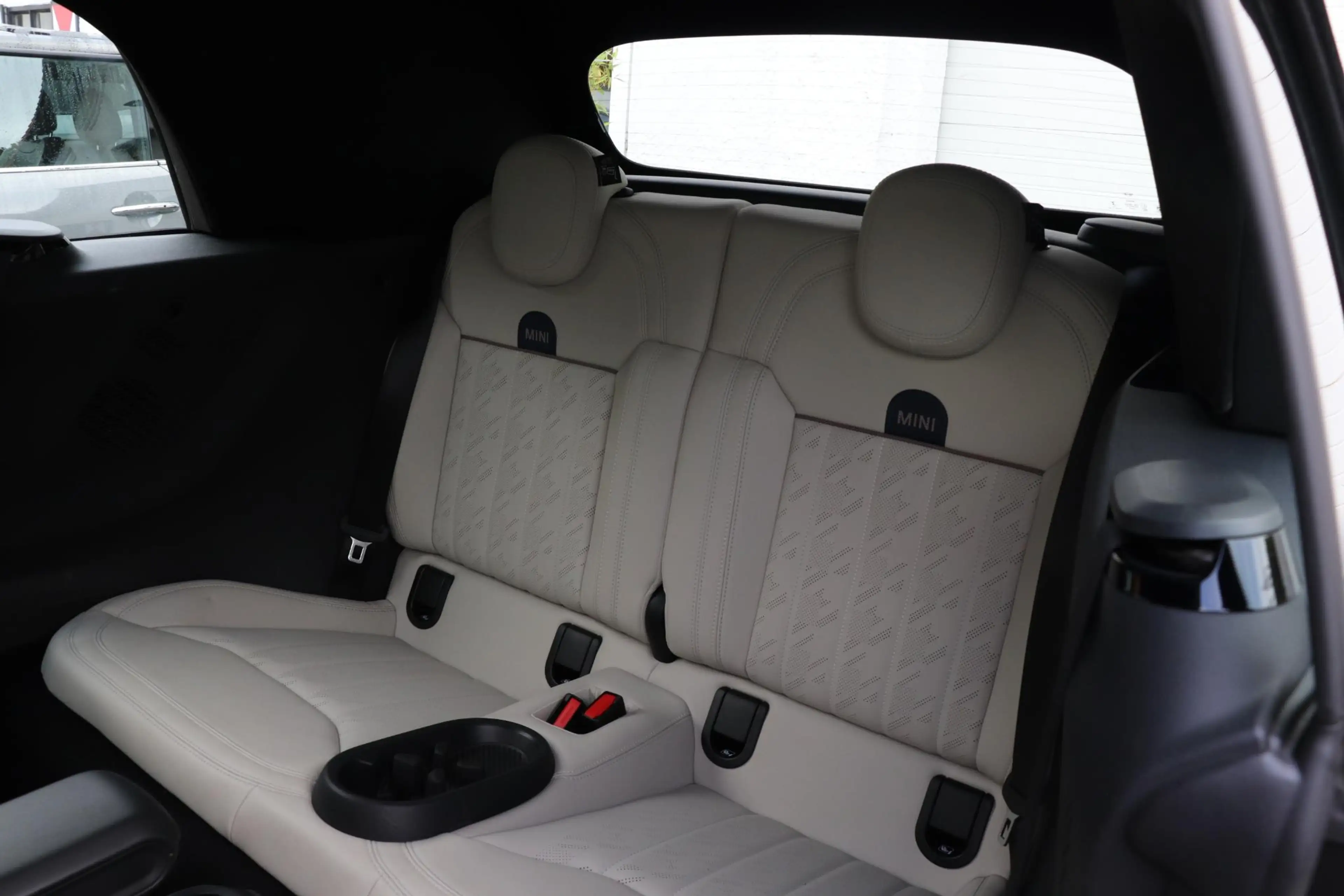 MINI Cooper S Cabrio 2.0 Favoured XL |Head up |Harman/kardon — photo 16