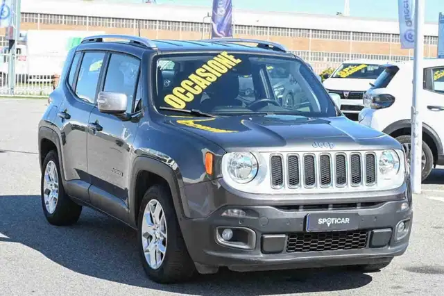 Jeep Renegade view 2