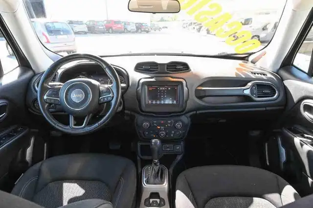 Jeep Renegade view 7
