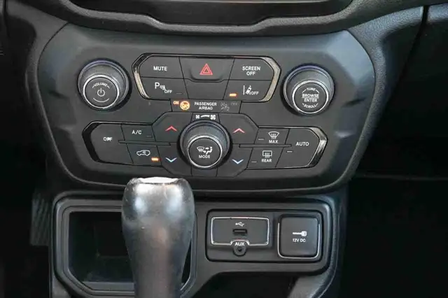 Jeep Renegade view 15
