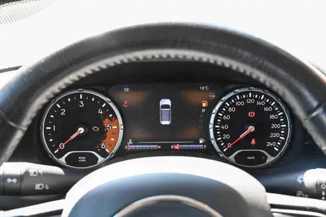 Jeep Renegade view 13