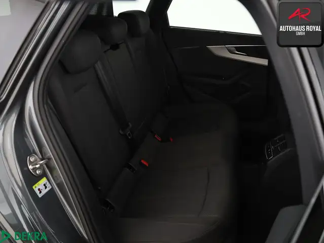 Audi A4 view 13