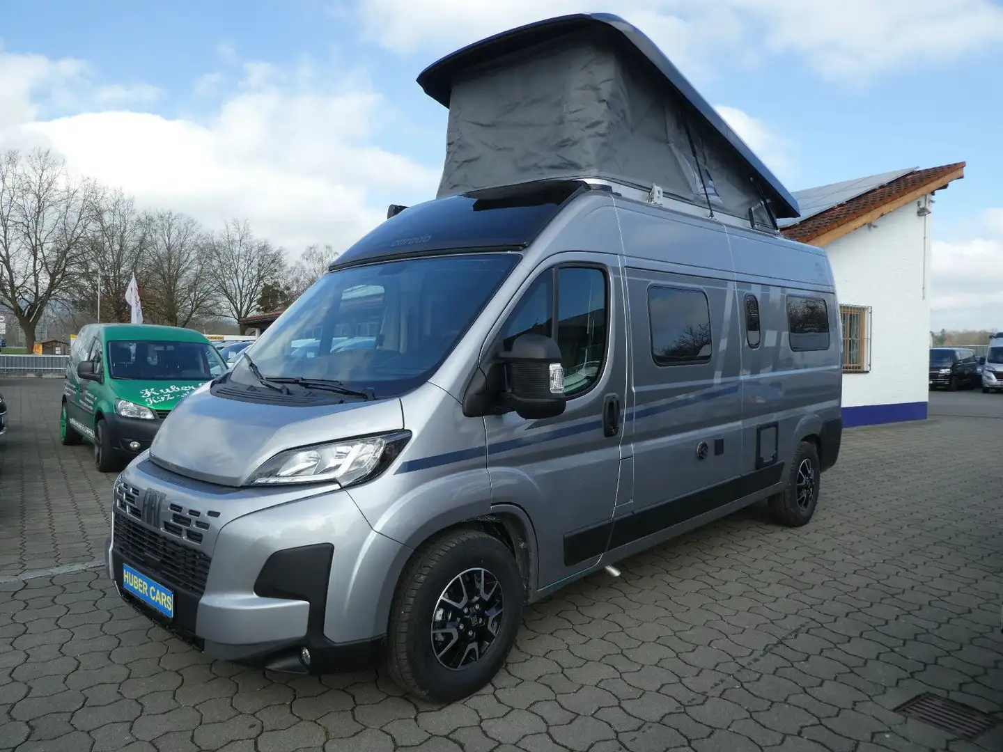 Carado CV 600 pro+ Aufstelldach+Schwenkbad+AHK+Kamera Plateado - 2