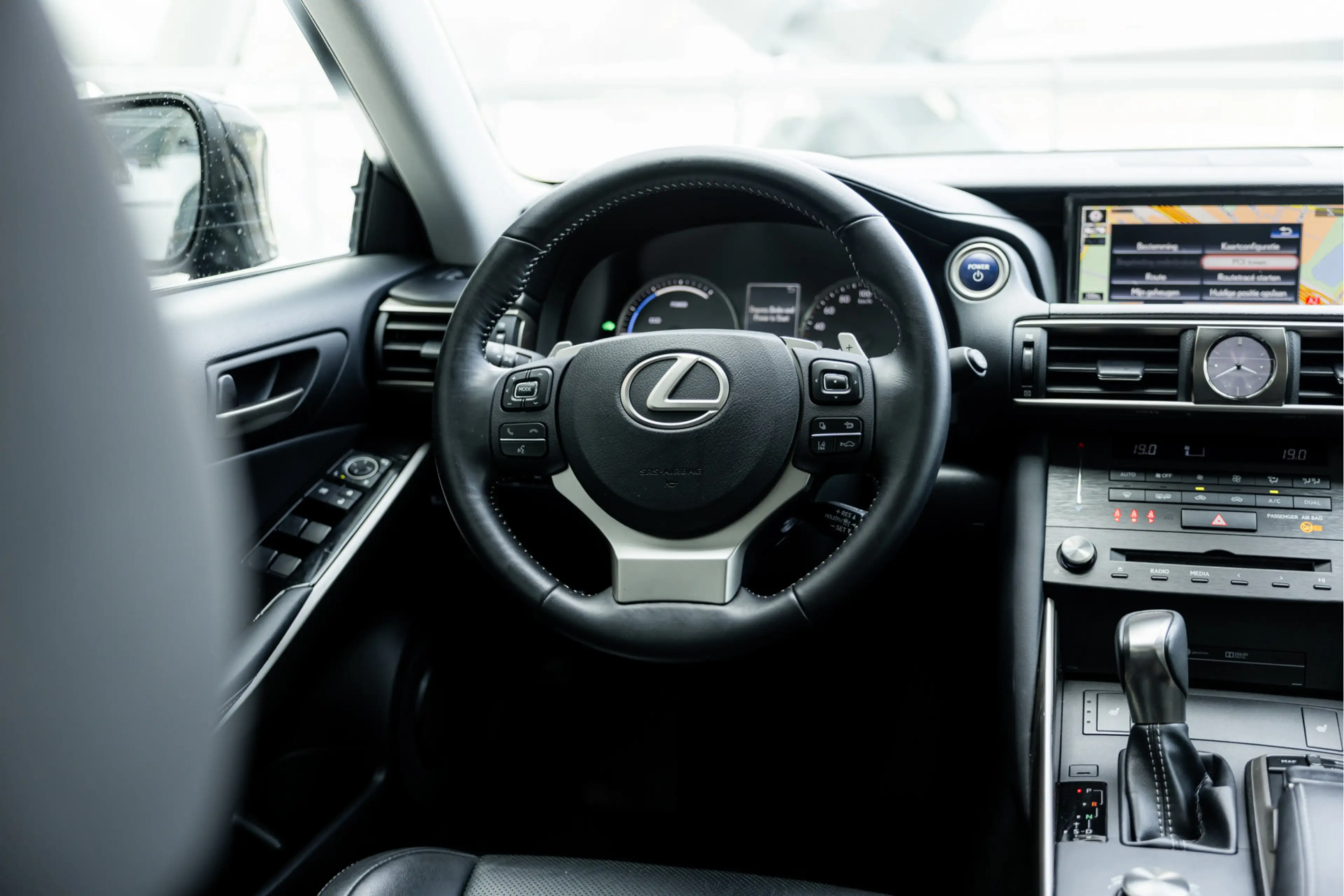 Lexus IS 300 300h Hybrid Business Line Limited | Schuifdak | Na — photo 5