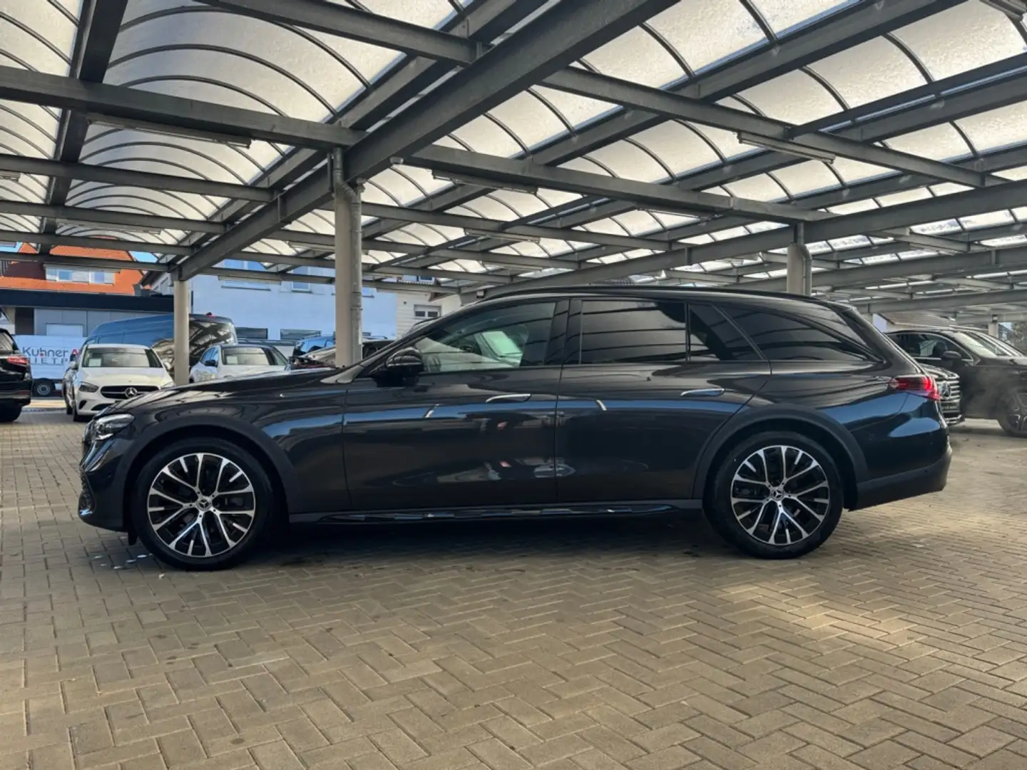 Mercedes-Benz E 220 d T 4M All-Terrain AVANTG.ADV.PLUS+AIRM.+PANO+ Gris - 2