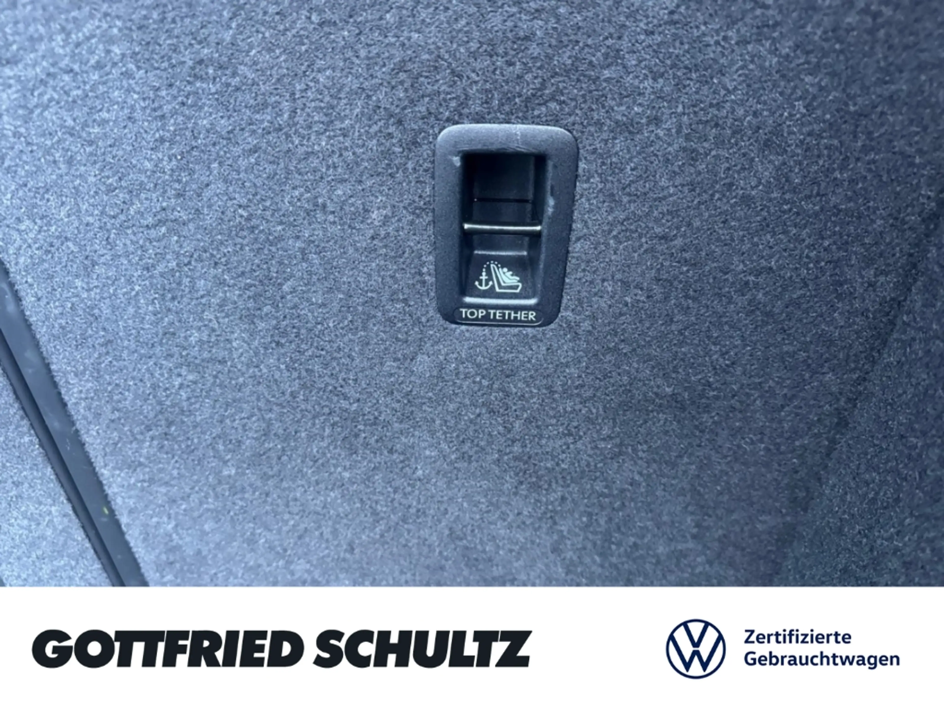 Volkswagen Golf R VIII TSI DSG CARPLAY SITZHEIZUNG ACC EINPARKHILFE — photo 11