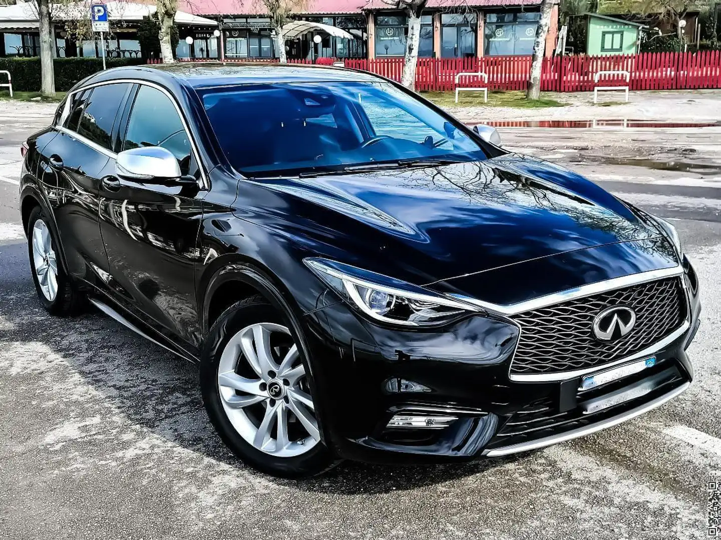 Infiniti Q30 Q30 1.5d Business Executive 109cv dct Fekete - 1